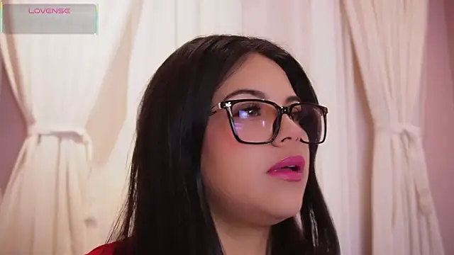 Sophia wilsonn  online show from October 12, 8:35 am