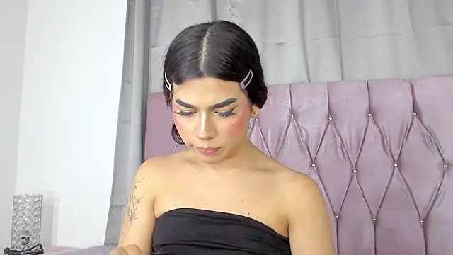 Ashley piinkk  online show from February 20, 7:23 am