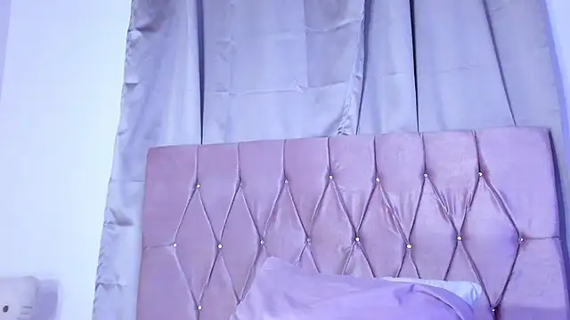 Ashley piinkk  online show from March 23, 1:31 am