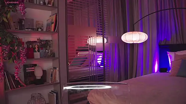 Snapshot of UmaTruewoman chatting on December 10, 12:27 pm UmaTruewoman online show from December 10, 12:27 pm