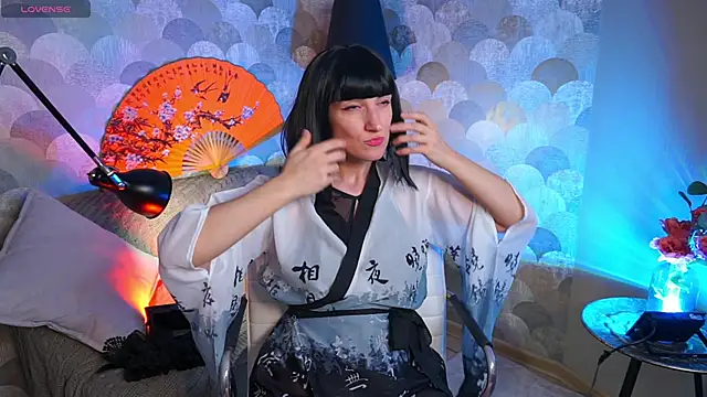 Snapshot of UmaTruewoman chatting on January 25, 8:42 am UmaTruewoman online show from January 25, 8:42 am