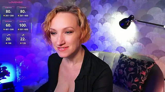 Snapshot of UmaTruewoman chatting on October 2, 5:47 am UmaTruewoman online show from October 2, 5:47 am