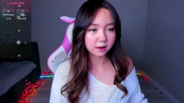 Fluffy Rose online show from November 7, 2:39 pm