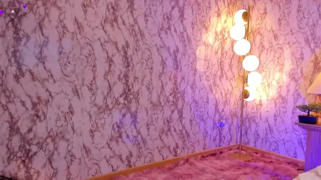 CaseyPiierce online show from February 5, 3:31 pm