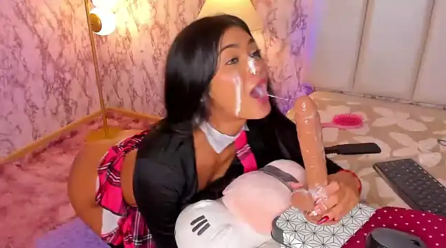 CaseyPiierce online show from February 8, 3:53 pm