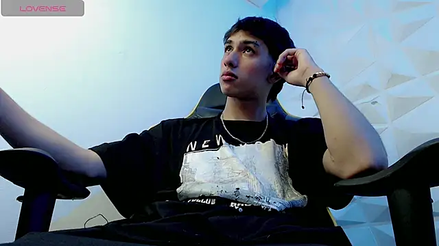 Jake tripp online show from December 24, 9:00 pm