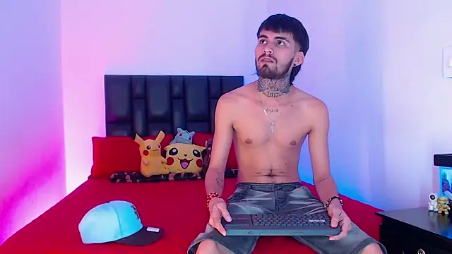 Snapshot of Brutal_Sex_Fucking chatting on January 27, 8:07 pm Brutal Sex Fucking online show from January 27, 8:07 pm