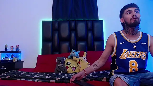 Snapshot of Brutal_Sex_Fucking chatting on March 2, 10:48 pm Brutal Sex Fucking online show from March 2, 10:48 pm