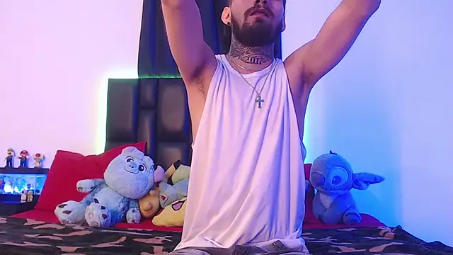 Snapshot of Brutal_Sex_Fucking chatting on March 18, 7:31 pm Brutal Sex Fucking online show from March 18, 7:31 pm