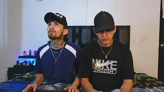 Snapshot of Brutal_Sex_Fucking chatting on September 12, 10:43 pm Brutal Sex Fucking online show from September 12, 10:43 pm