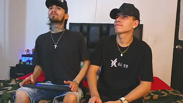 Snapshot of Brutal_Sex_Fucking chatting on September 14, 10:53 pm Brutal Sex Fucking online show from September 14, 10:53 pm