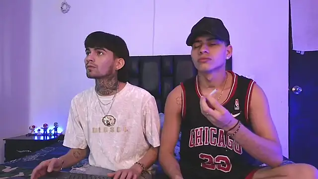 Snapshot of Brutal_Sex_Fucking chatting on September 26, 10:36 pm Brutal Sex Fucking online show from September 26, 10:36 pm