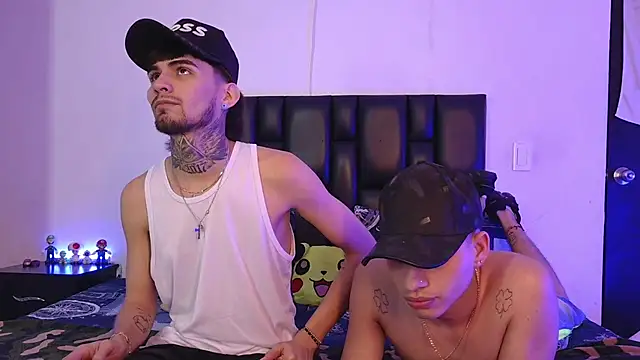 Snapshot of Brutal_Sex_Fucking chatting on October 7, 11:24 pm Brutal Sex Fucking online show from October 7, 11:24 pm