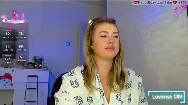 SuchCute online show from September 14, 2:11 am