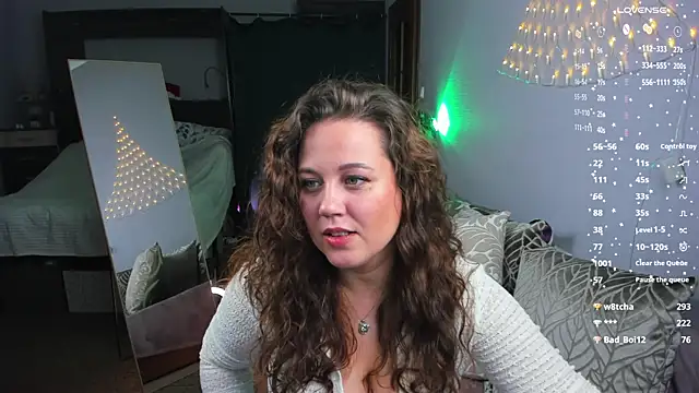 Snapshot of MissBecca chatting on October 30, 10:27 am MissBecca online show from October 30, 10:27 am