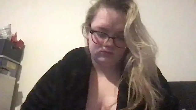 honeyyy24 online show from January 11, 6:54 pm