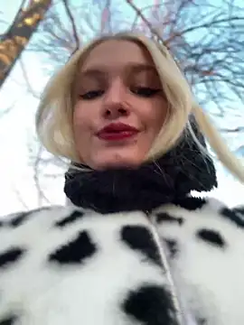 Milkyy wway online show from December 4, 7:39 am