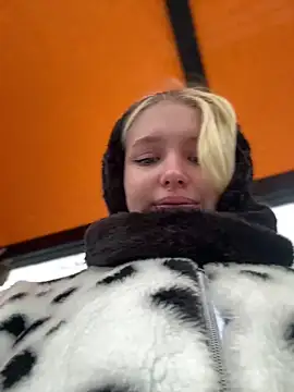 Milkyy wway online show from December 5, 7:38 am