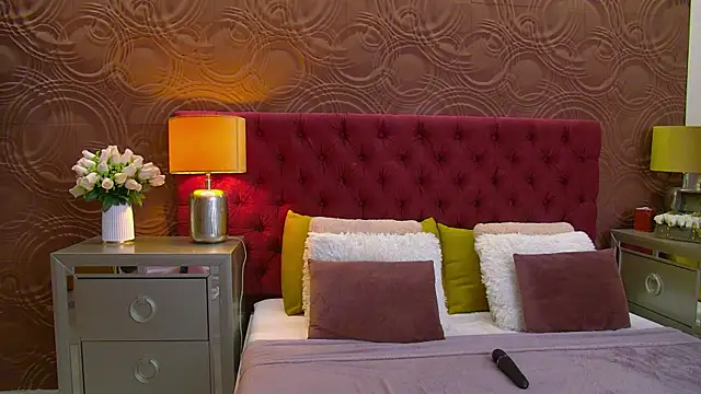 Snapshot of IrisMonn chatting on March 4, 6:04 am IrisMonn online show from March 4, 6:04 am