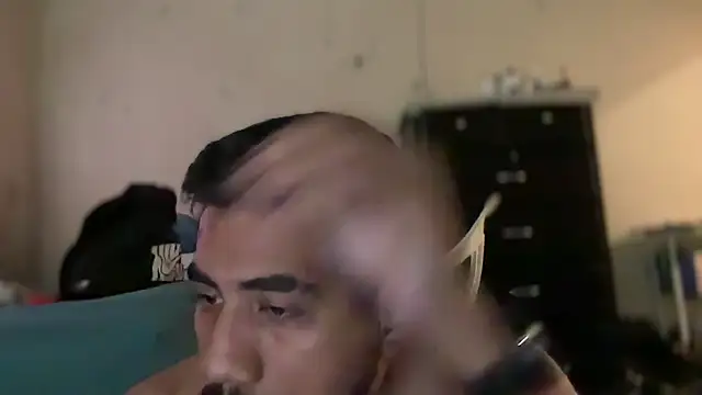 EnriquePersian197 online show from January 7, 1:57 pm