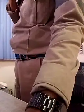 EnriquePersian197 online show from January 9, 7:50 pm