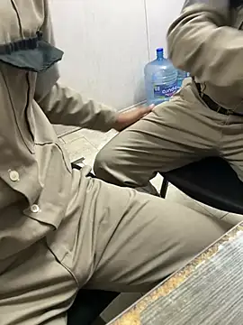 EnriquePersian197 online show from March 22, 1:32 am