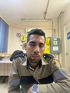 EnriquePersian197 online show from November 26, 5:41 am