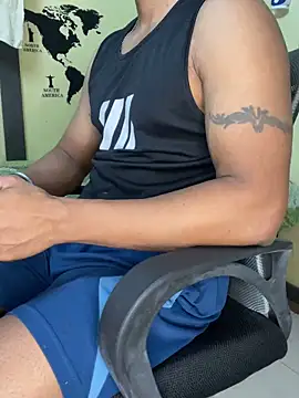 Snapshot of loveboyrp chatting on November 7, 3:06 am loveboyrp online show from November 7, 3:06 am