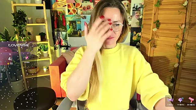 LadyIzabel online show from December 17, 11:39 am