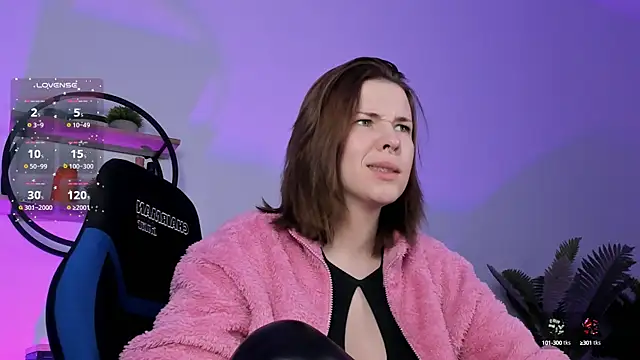 AliceSunday online show from February 12, 1:59 pm