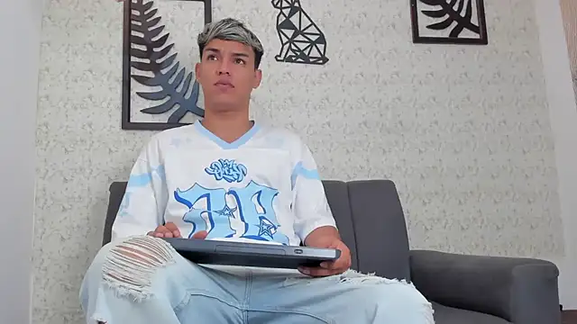 ryan carter08 online show from September 16, 1:56 pm