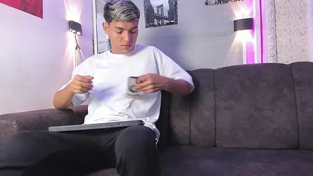 ryan carter08 online show from October 2, 12:56 pm