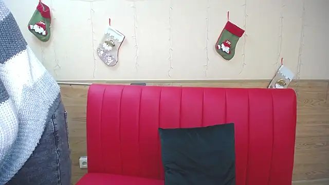 Snapshot of BeatriceFly chatting on December 28, 6:17 am BeatriceFly online show from December 28, 6:17 am