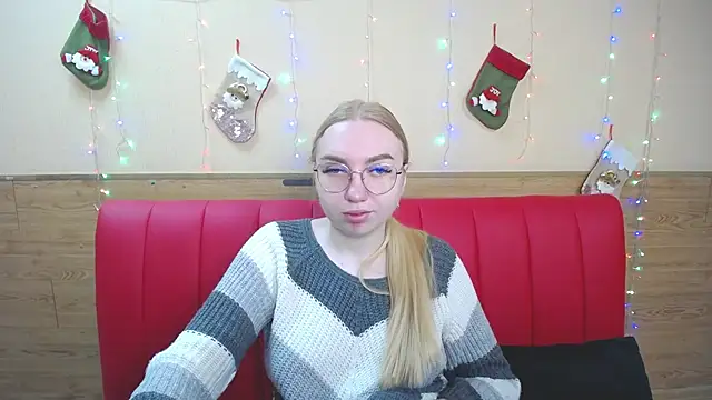 Snapshot of BeatriceFly chatting on December 28, 9:20 am BeatriceFly online show from December 28, 9:20 am