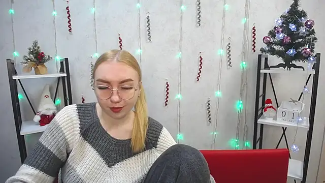 Snapshot of BeatriceFly chatting on January 3, 9:15 am BeatriceFly online show from January 3, 9:15 am