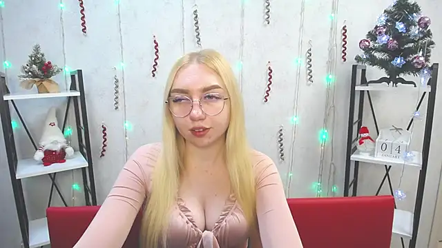 Snapshot of BeatriceFly chatting on January 4, 3:39 pm BeatriceFly online show from January 4, 3:39 pm