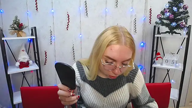 Snapshot of BeatriceFly chatting on January 5, 2:08 pm BeatriceFly online show from January 5, 2:08 pm