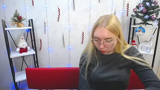 Snapshot of BeatriceFly chatting on January 11, 12:40 pm BeatriceFly online show from January 11, 12:40 pm