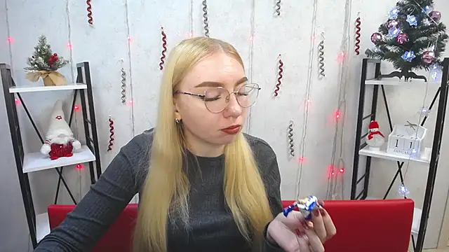 Snapshot of BeatriceFly chatting on January 12, 7:32 am BeatriceFly online show from January 12, 7:32 am