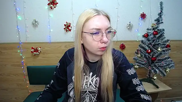 Snapshot of BeatriceFly chatting on January 19, 6:09 am BeatriceFly online show from January 19, 6:09 am