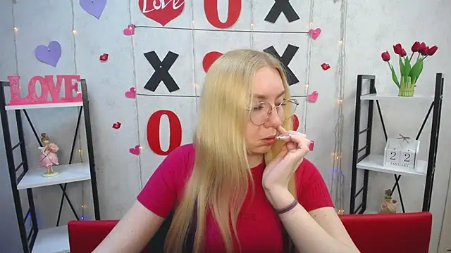 Snapshot of BeatriceFly chatting on January 22, 1:21 pm BeatriceFly online show from January 22, 1:21 pm