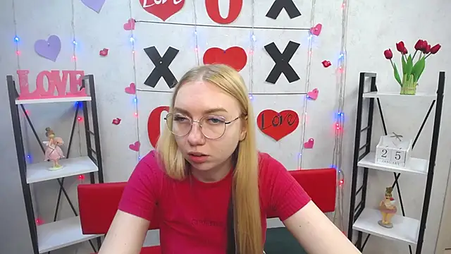 Snapshot of BeatriceFly chatting on January 25, 1:41 pm BeatriceFly online show from January 25, 1:41 pm