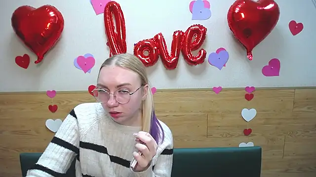 Snapshot of BeatriceFly chatting on January 26, 4:30 pm BeatriceFly online show from January 26, 4:30 pm