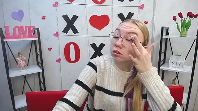 Snapshot of BeatriceFly chatting on January 27, 6:30 am BeatriceFly online show from January 27, 6:30 am