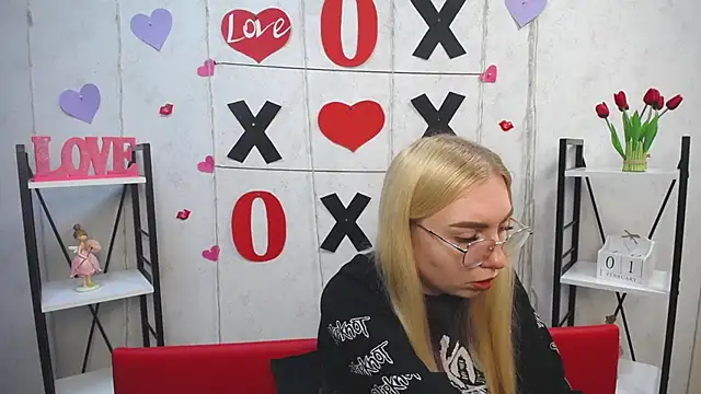 Snapshot of BeatriceFly chatting on February 1, 1:41 pm BeatriceFly online show from February 1, 1:41 pm