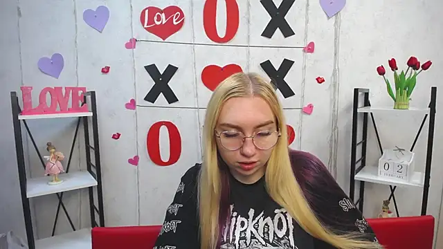 Snapshot of BeatriceFly chatting on February 2, 9:19 am BeatriceFly online show from February 2, 9:19 am