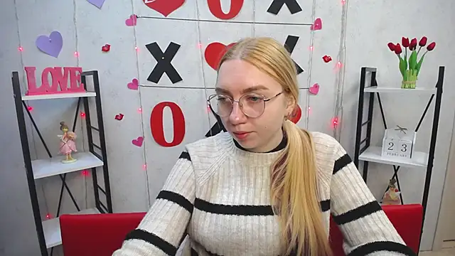 Snapshot of BeatriceFly chatting on February 23, 9:11 am BeatriceFly online show from February 23, 9:11 am