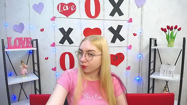 Snapshot of BeatriceFly chatting on February 25, 3:49 pm BeatriceFly online show from February 25, 3:49 pm