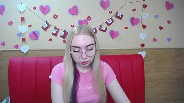 Snapshot of BeatriceFly chatting on February 28, 12:20 pm BeatriceFly online show from February 28, 12:20 pm