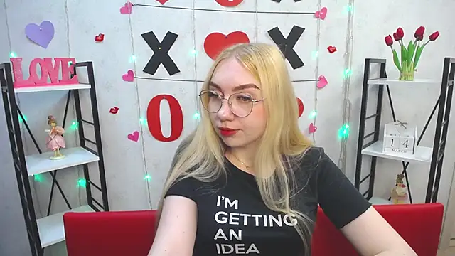 Snapshot of BeatriceFly chatting on March 15, 9:52 am BeatriceFly online show from March 15, 9:52 am